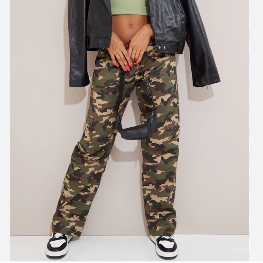 PRETTYLITTLETHING CAMO WIDE LEG PANT